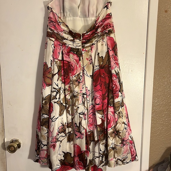 Adrianna Papell occasions 10 floral 100% silk halter dress - Picture 4 of 9